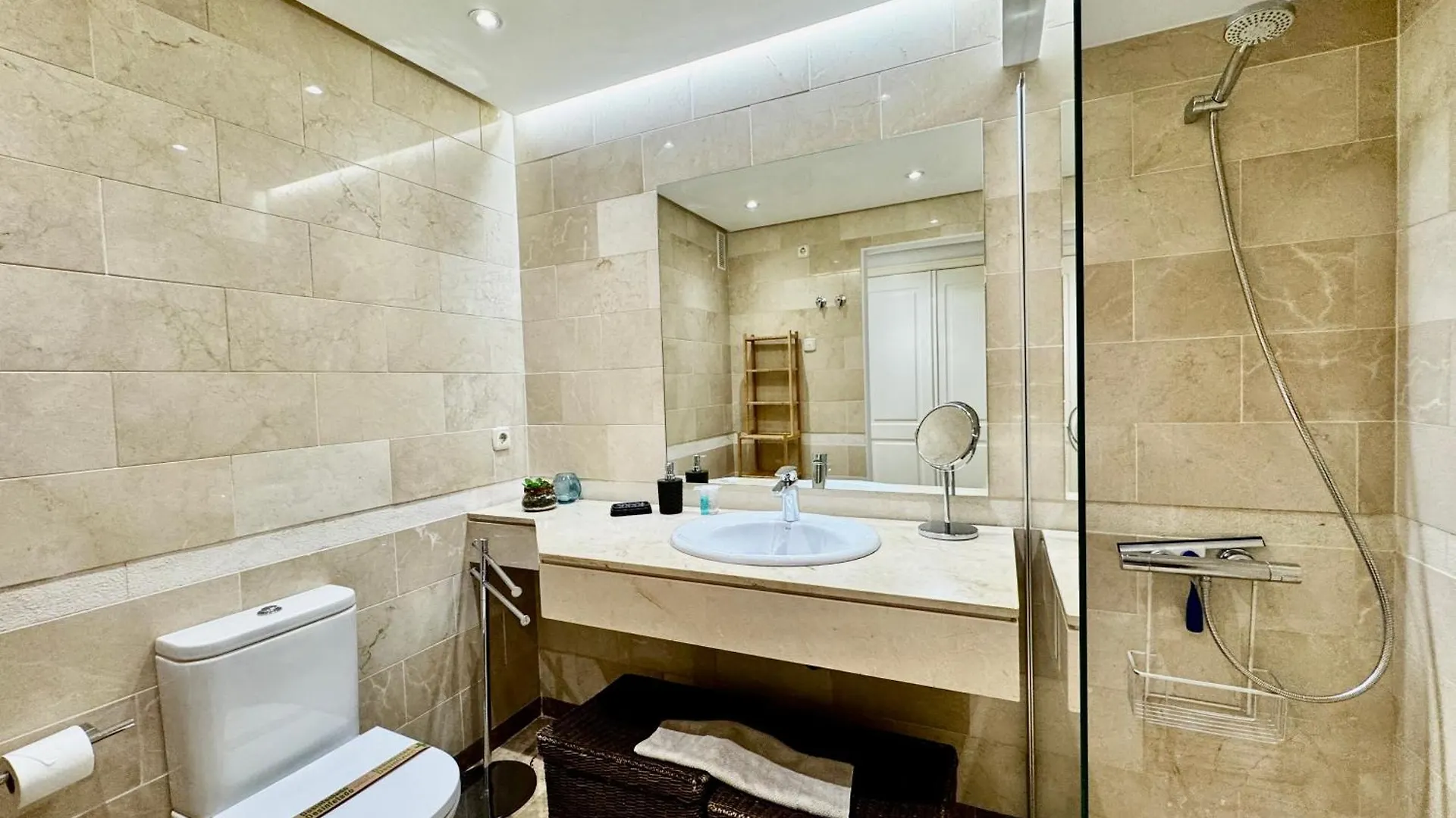 Rs 12 II Luxury Center Of Marbella - Eaw Homes Apartment